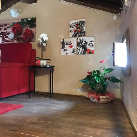 Casa Nonna Elisa Stayerat Sequsino